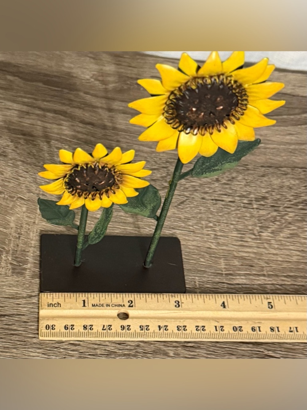Metal Sunflowers Photo/Card Holder Decor - Picture 4 of 5